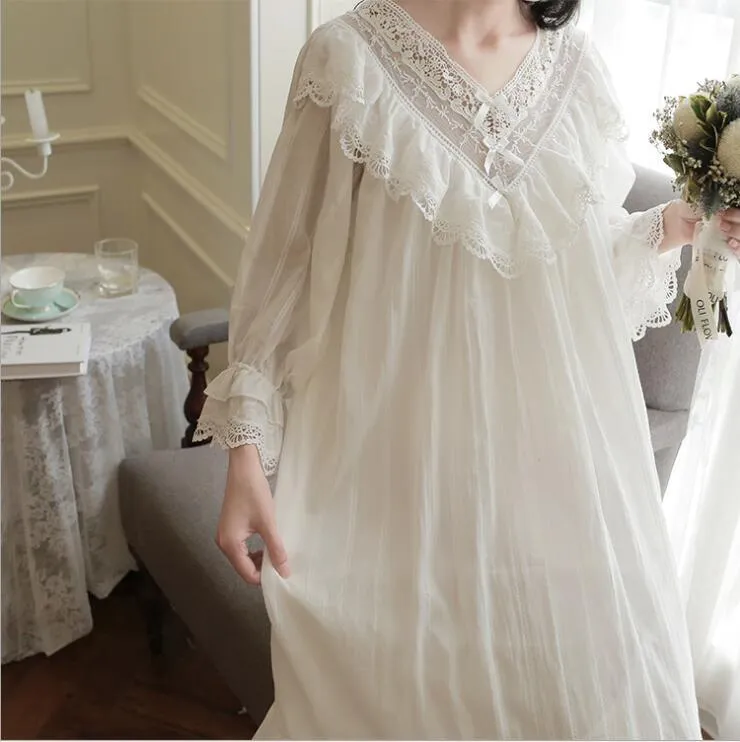 2019 full sleeves and V-neck female sleepwear summer pure cotton princess lace long vintage nightgown