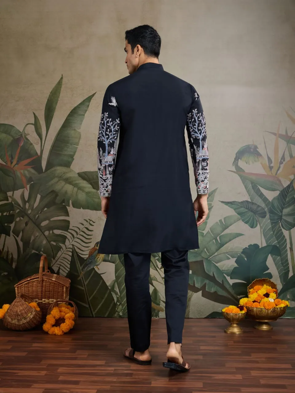 Black Viscose Silk Heavy Thread Work Kurta Payjama